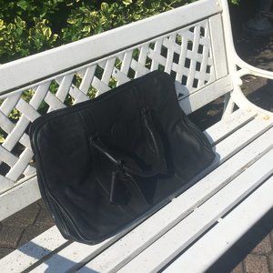 Black Nienkamper crossbody bag (cash only)